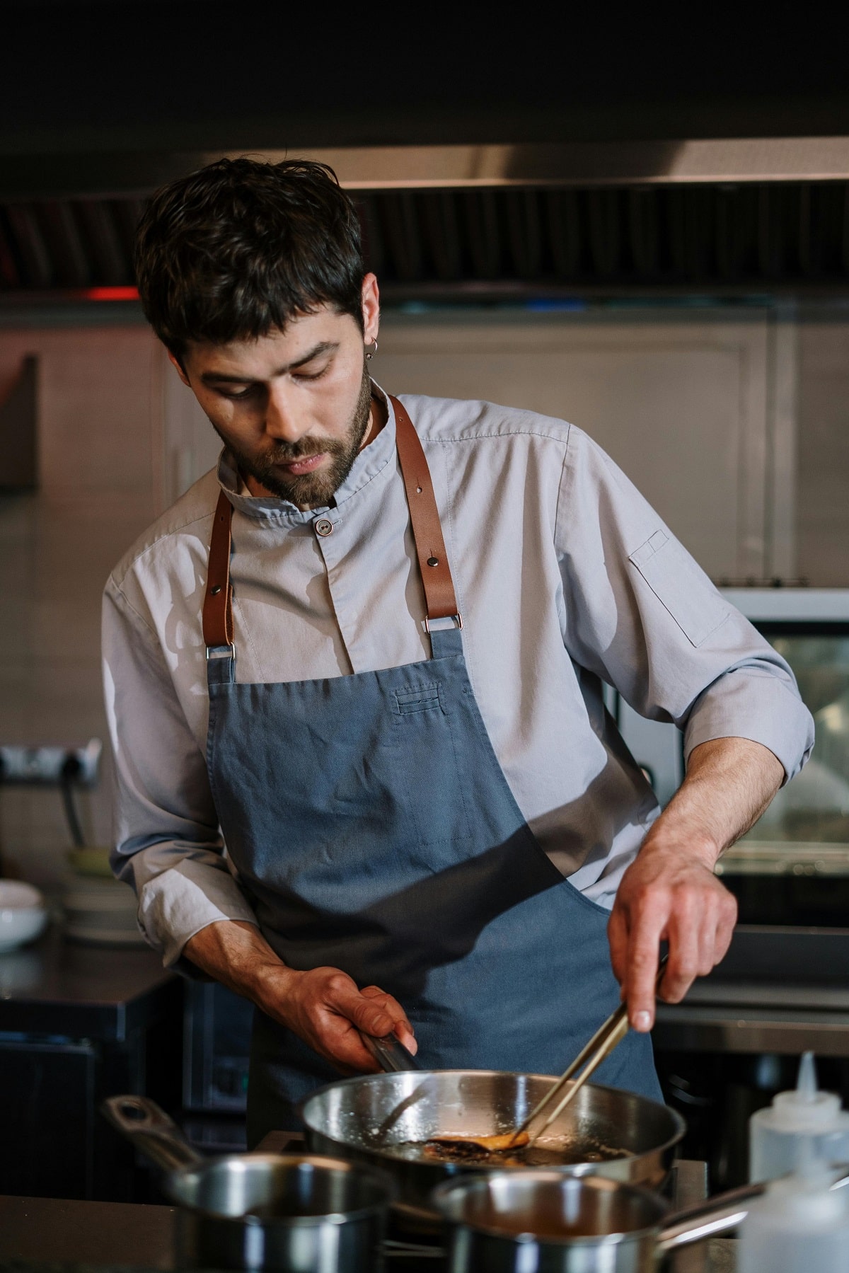 Essentials in Every Stylish Man's Kitchen for Quick Gourmet Experience