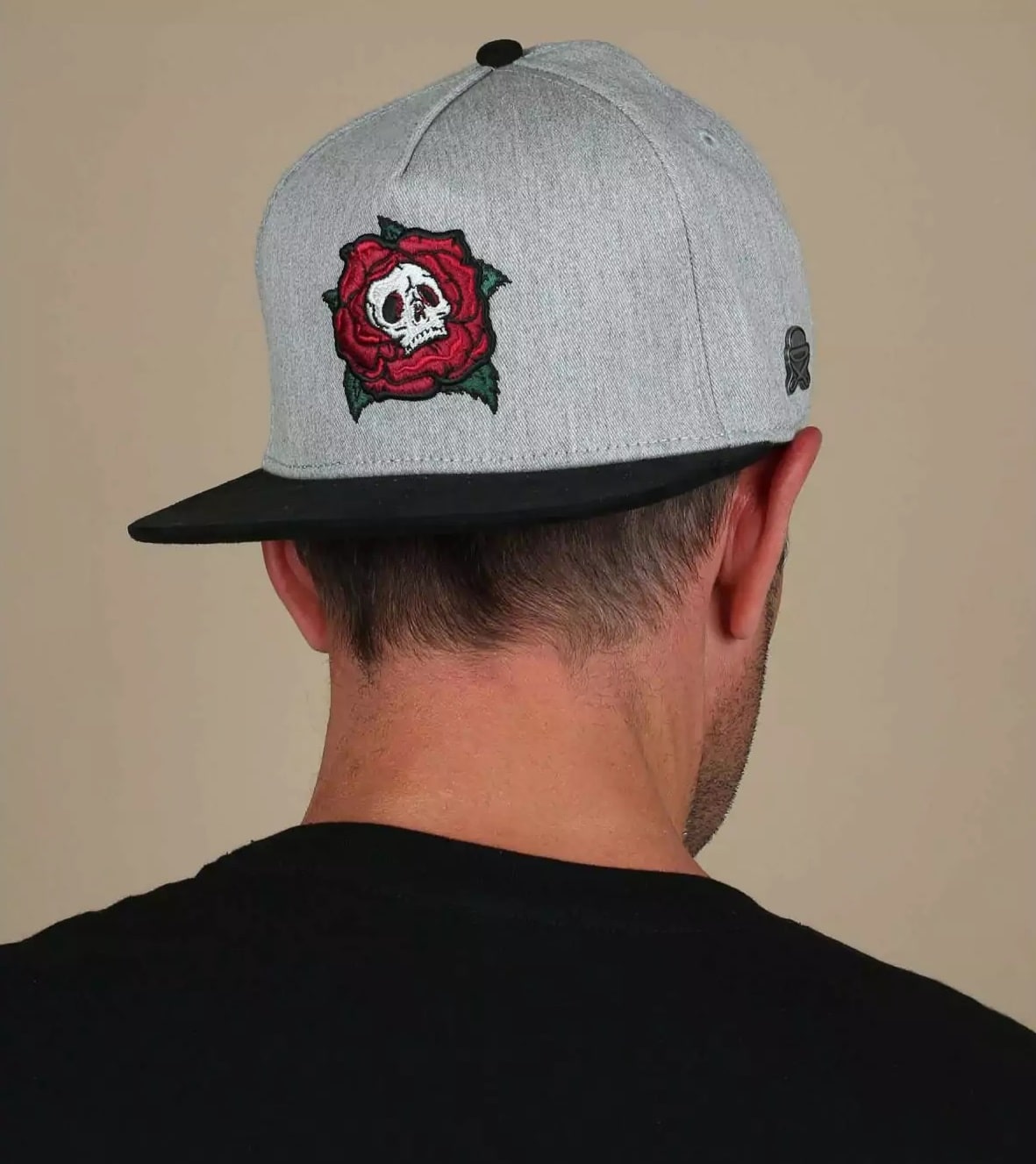 How to Customize Skull Snapbacks