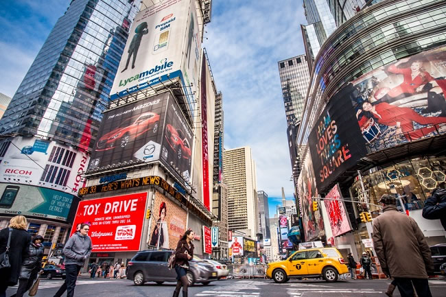 The New York Festive Window Display Battle