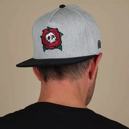 How to Customize Skull Snapbacks