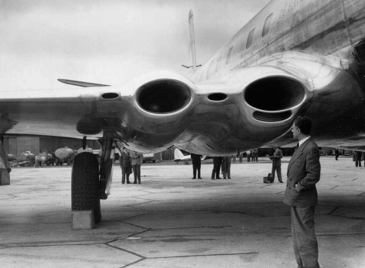 de Havilland Comet jet airliner